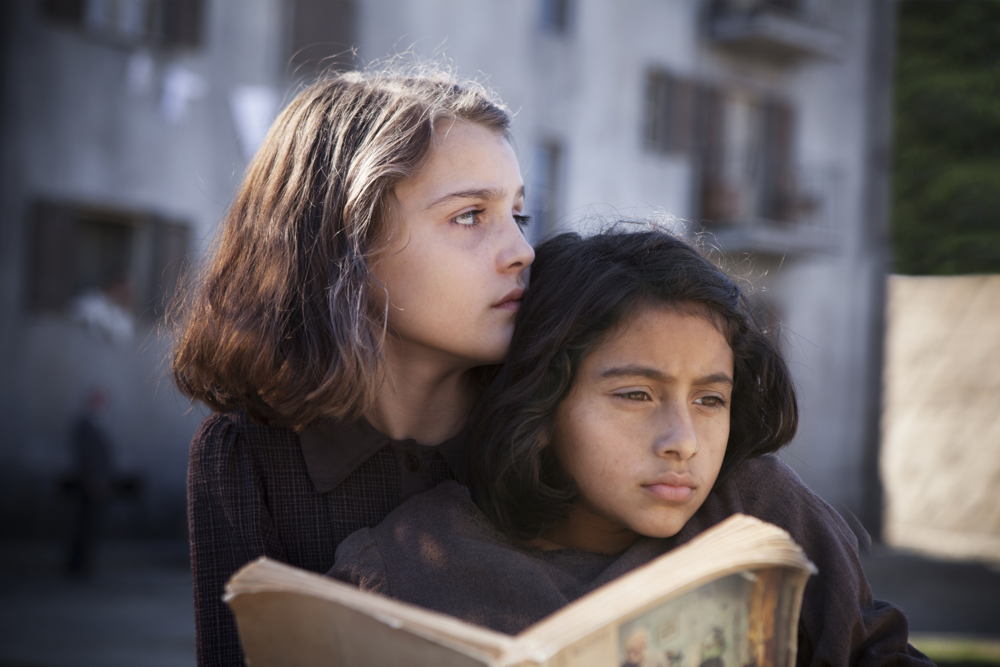 My Brilliant Friend : Elisa Del Genio (Elena) & Ludovica Nasti (Lila) - (c) HBO