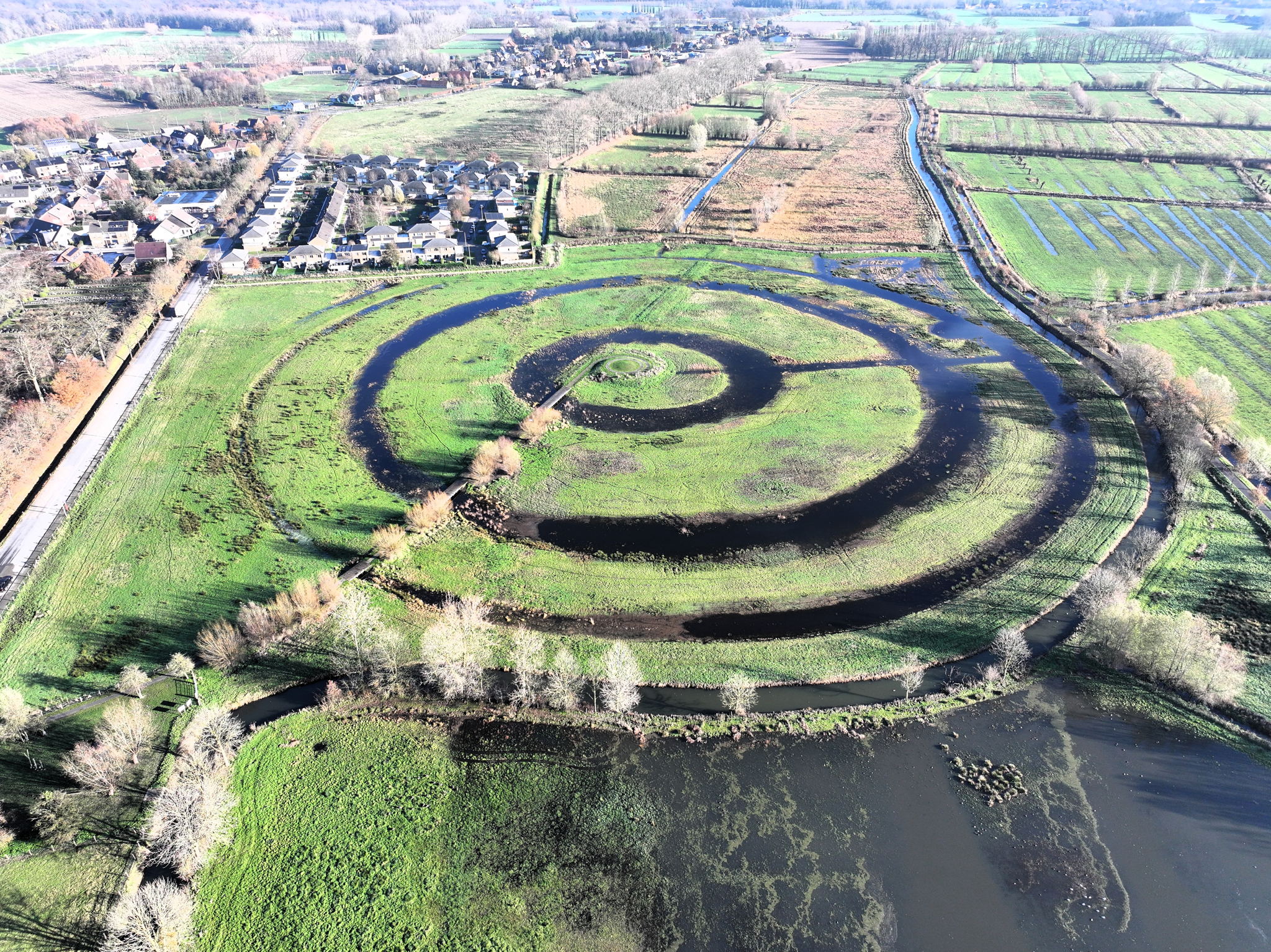 Luchtbeeld van de archeologische cirkels , winter 2025, ©VLM, Tom Lagaeysse