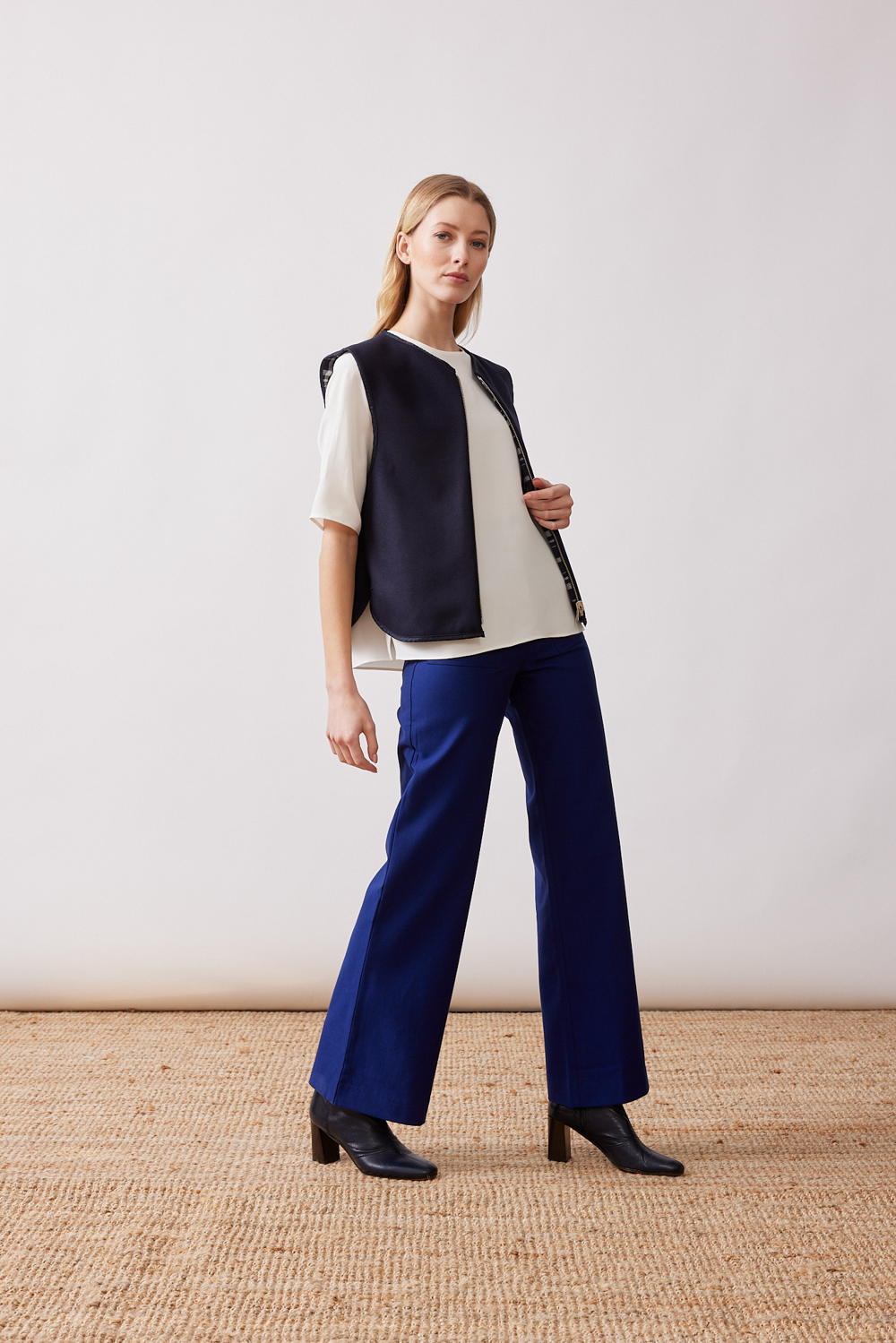 Mardi editions - SS23 - Veste June Laine cachemire Carreaux bleu marine (250€) (5)