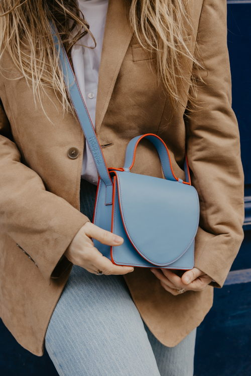 Mieke Dierckx_micro bleu ciel red €350 (5)