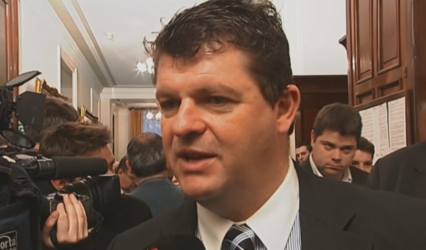 Archiefbeeld Bart Tommelein eist ontslag regering Leterme - (c) VRT