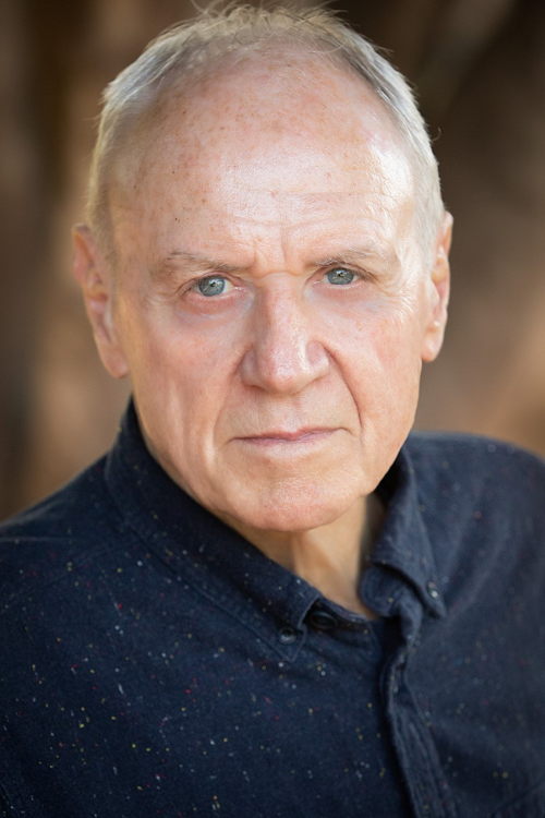 Alan Dale plays Aaron Cross (Julie Daniels)