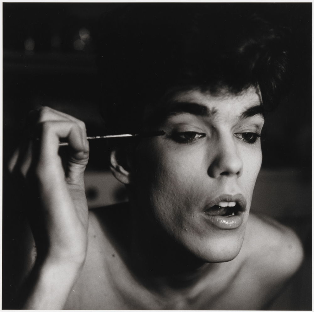David BrintzenhofeApplying Makeup (II),1982© 1987 The Peter Hujar Archive LLC;Courtesy Pace/MacGill Gallery, New York and Fraenkel Gallery, San Francisco