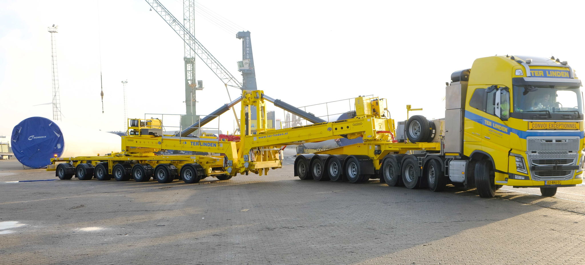Neuer Nooteboom Mega Windmill Trailer XL für Ter Linden Transport