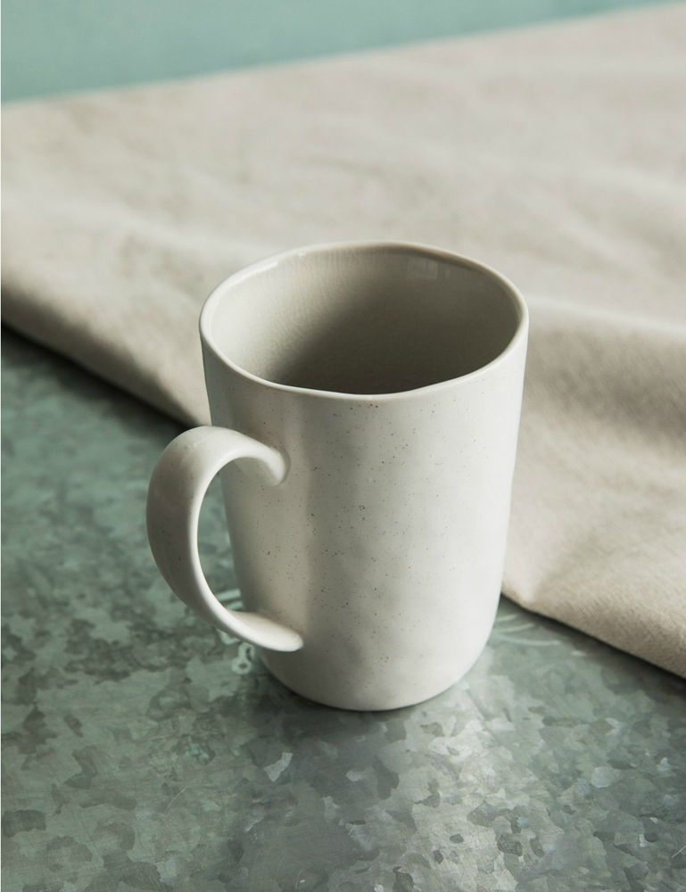 Amelie Glazed Grey Mug
Price : £12.00