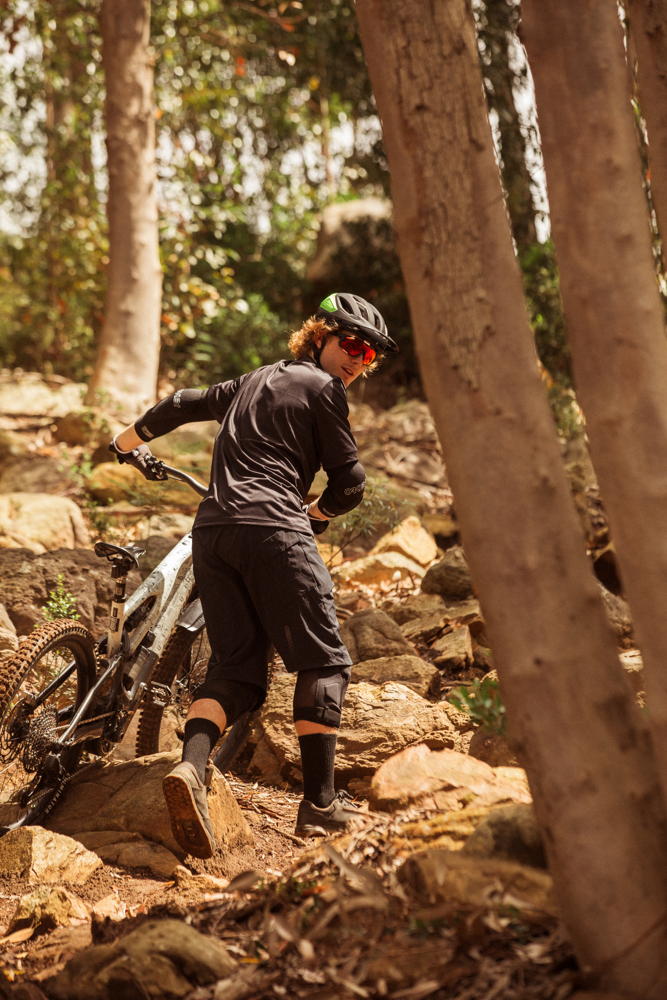 OAKLEY DRT3 HELMET - CAMPAIGN IMAGE (7)