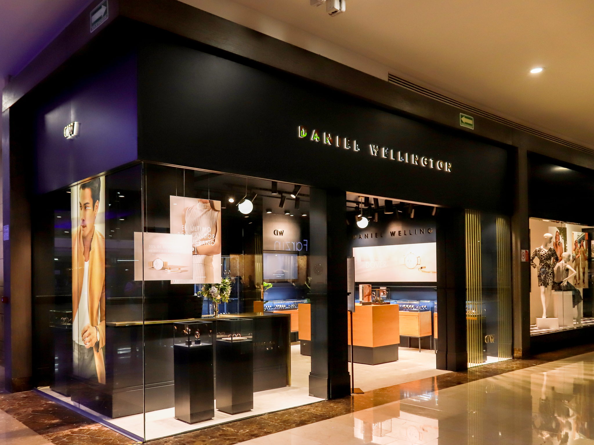 DANIEL WELLINGTON CELEBRÓ SU LLEGADA A MÉXICO CON DOS GRANDES EVENTOS DE APERTURA