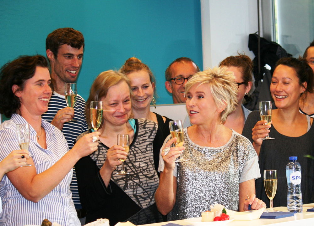 Een toast op Andrea (c) VRT