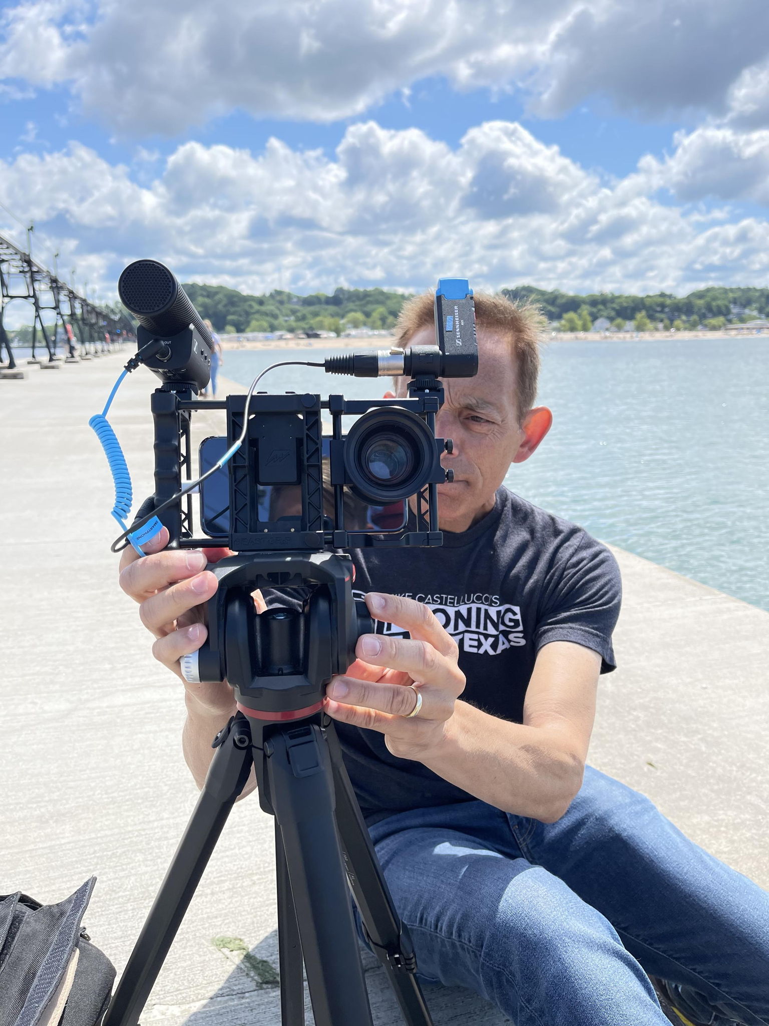 Michael Castellucci shows his versatile mobile rig, featuring his MKE 400. Michael Castellucci shows his versatile mobile rig, featuring his MKE 400.