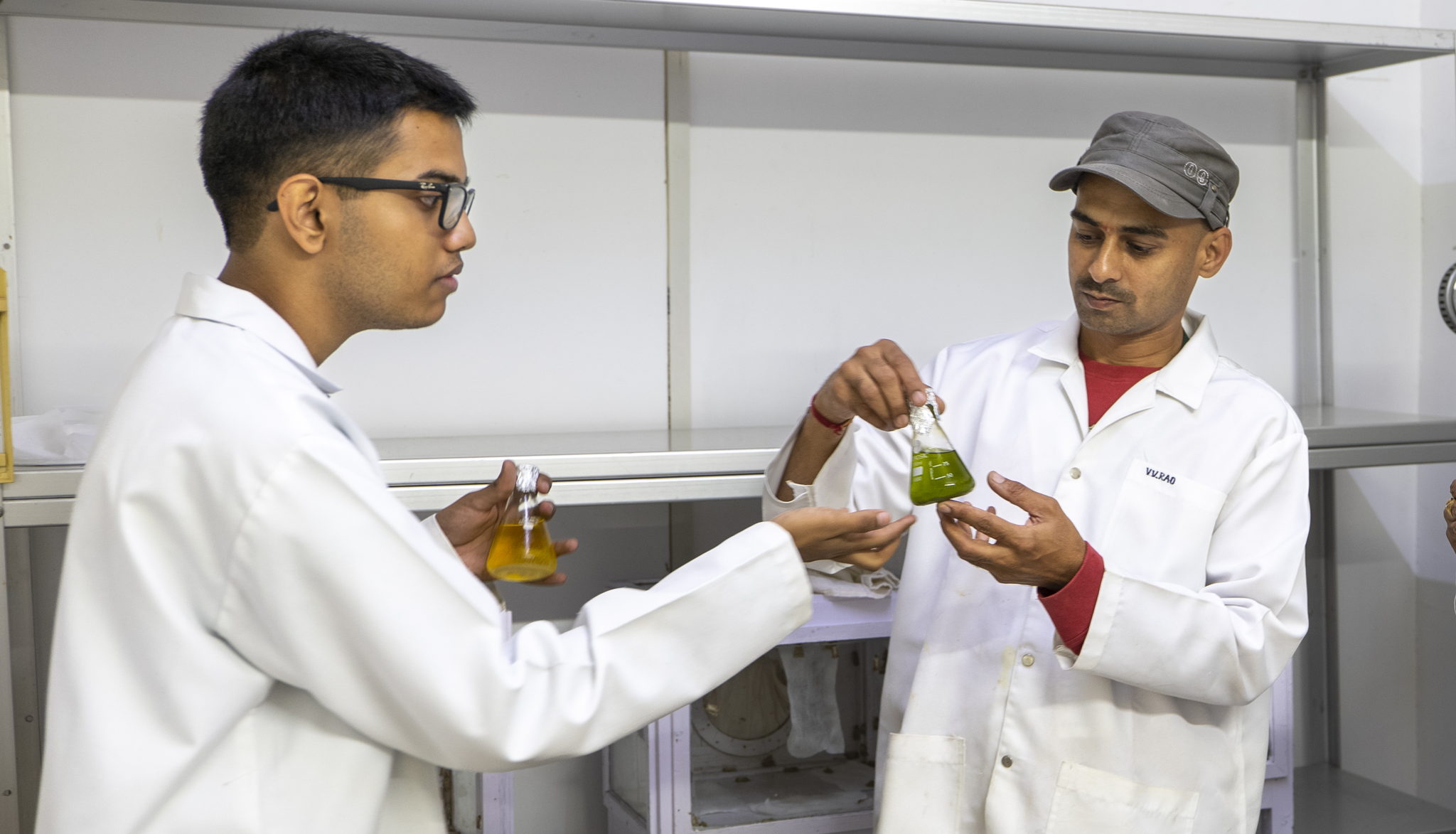 ICRISAT intern wins top awards for developing bio-insecticide