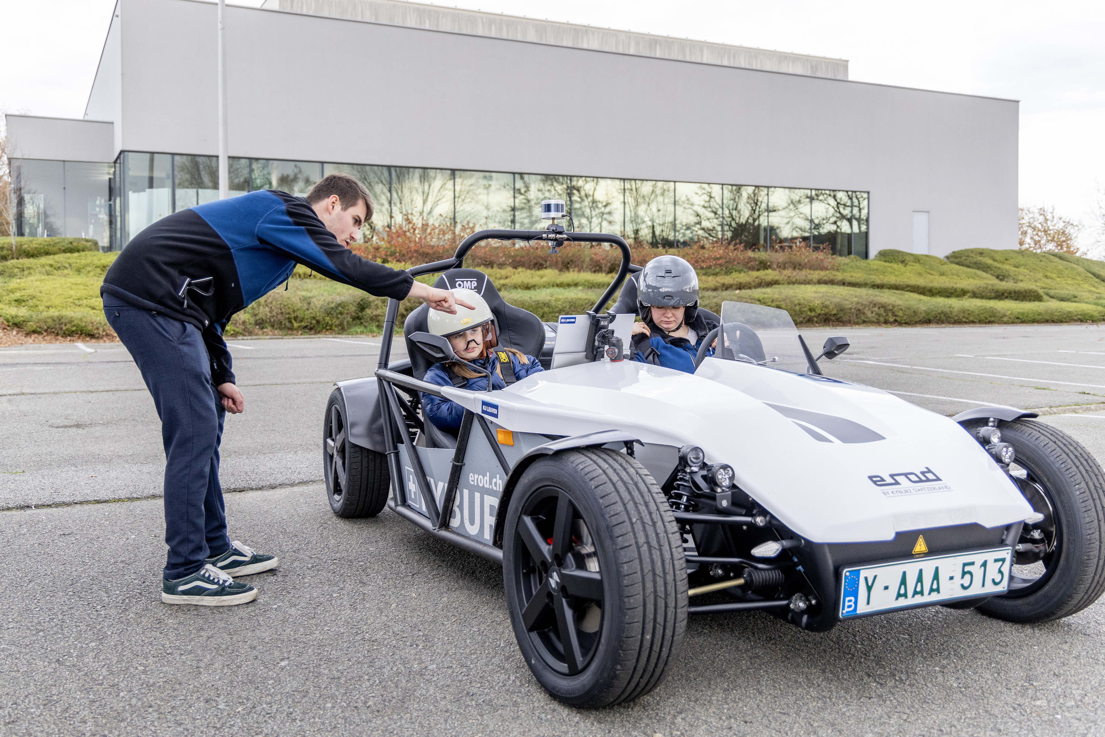 Elektrisch racen of rijden zonder handen? Op Campus De Nayer test je het zelf