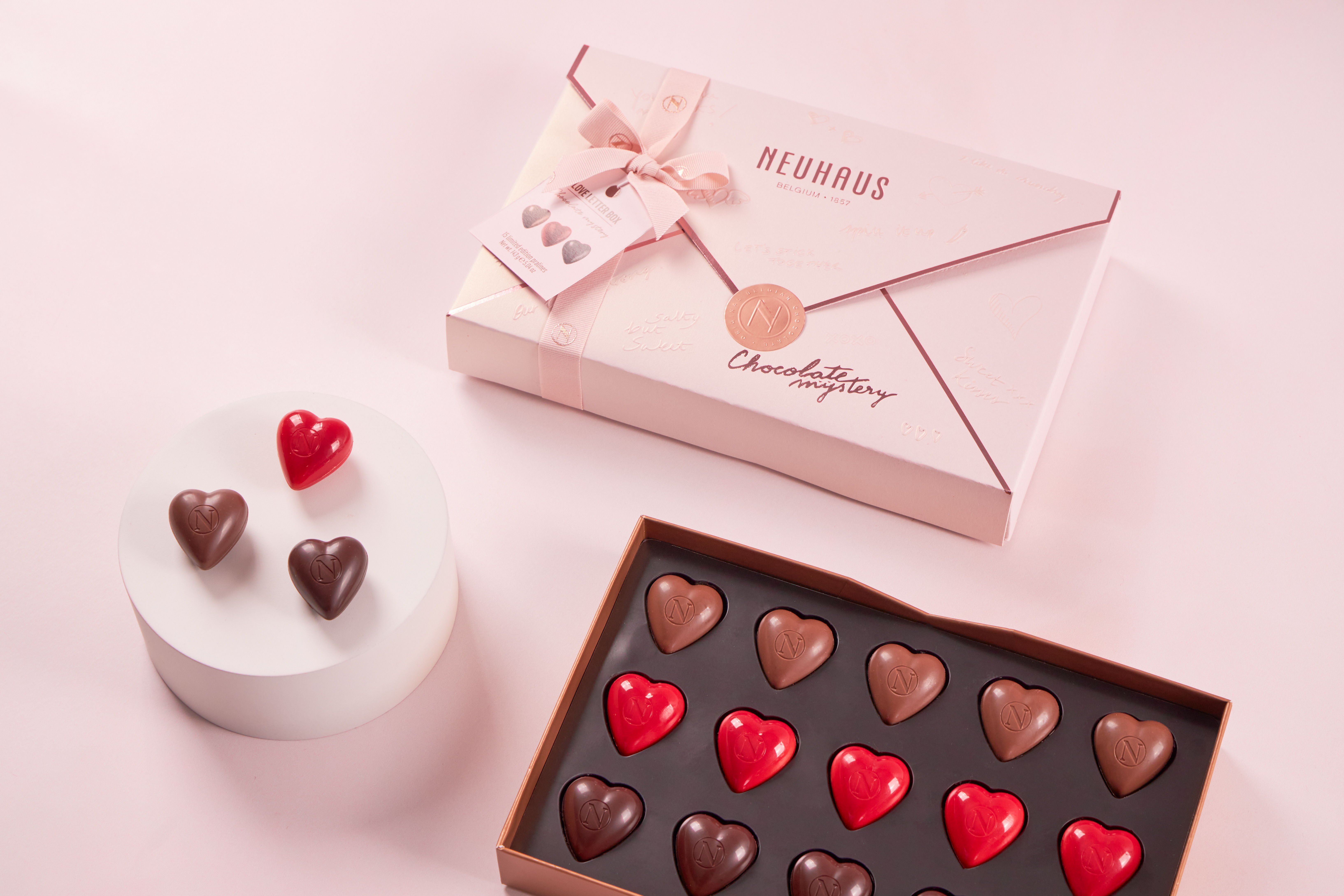 Mistero del cioccolato Neuhaus: il mistero del cioccolato per San Valentino  - Puredeluxe