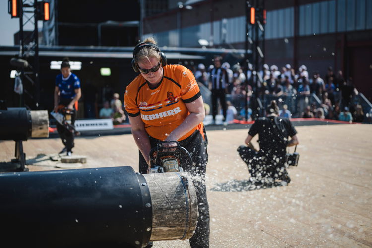 Saskia van Drielen, meilleure athlète néerlandaise de 2023, lors de la discipline Stock Saw.