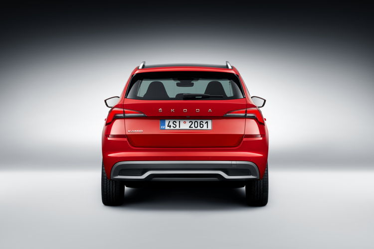 The rear features a new interpretation of the ŠKODA-typical 'C' shape of the lights. A diffuser accentuates the car's generous ground clearance and powerful appearance.