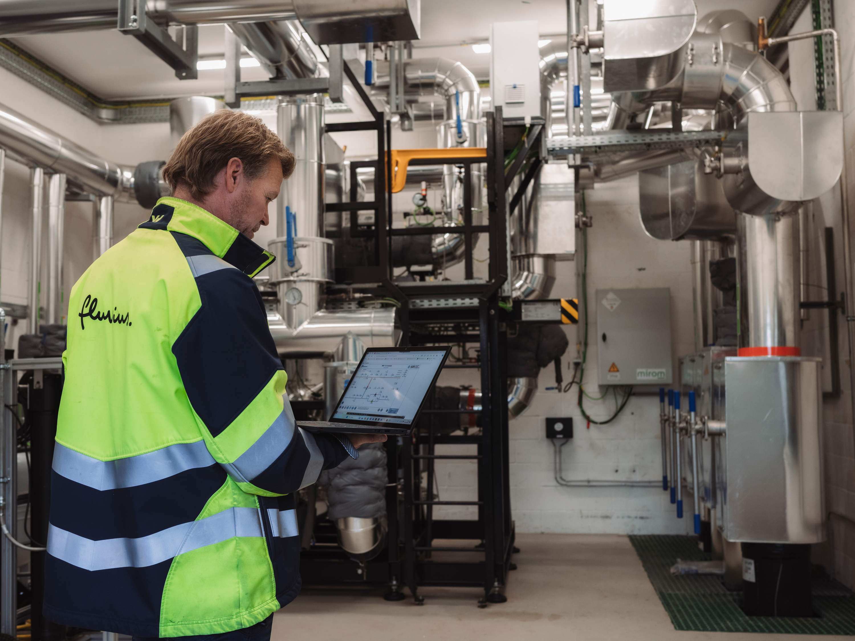 Fluvius sluit Roobaertpark in Roeselare aan op restwarmte Mirom