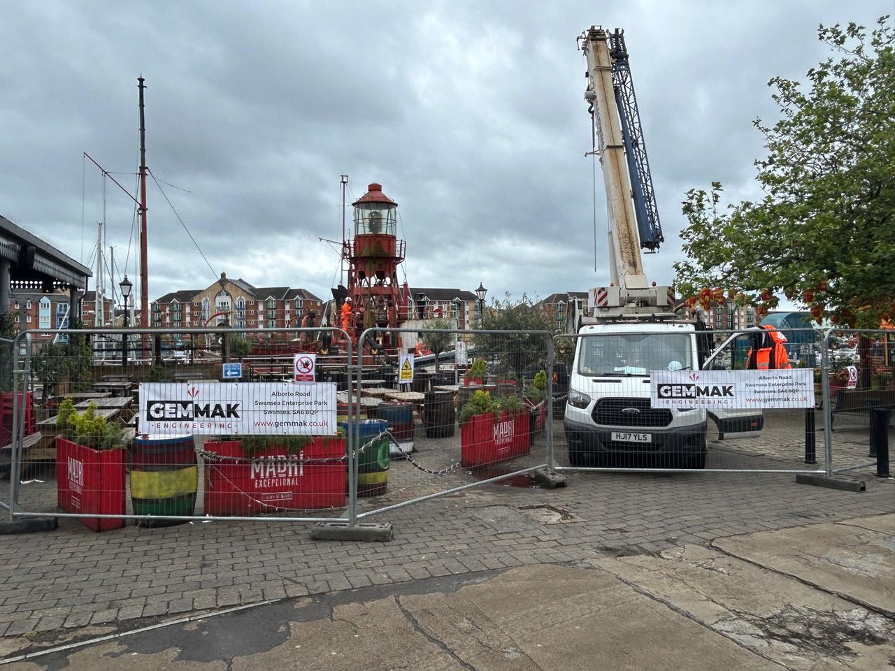 The area was fenced off prior to the crane’s arrival at 8am.