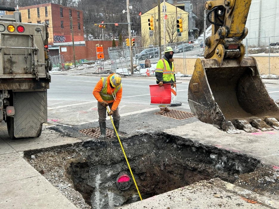 Green infrastructure installation continues at Fifth Avenue and Kirkpatrick Street