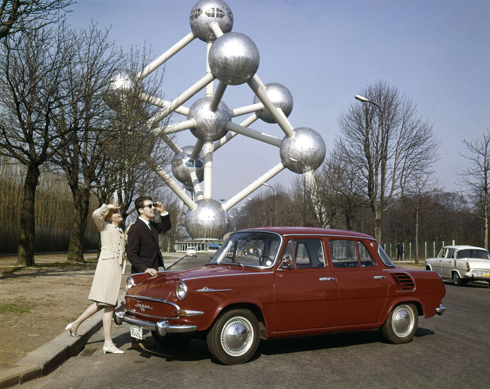 55 years ago, the ŠKODA 1000 MB marked a turning point in the history of the Czech automobile manufacturer. The compact car benefitted from a self-supporting body and 1.0-litre aluminium rear engine.