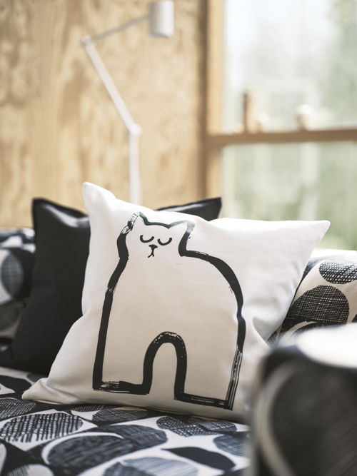 IKEA_TALLSPINNARE cushion cover_lifestyle