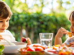 Fomenta hábitos saludables a través de la alimentación de tus pequeños.