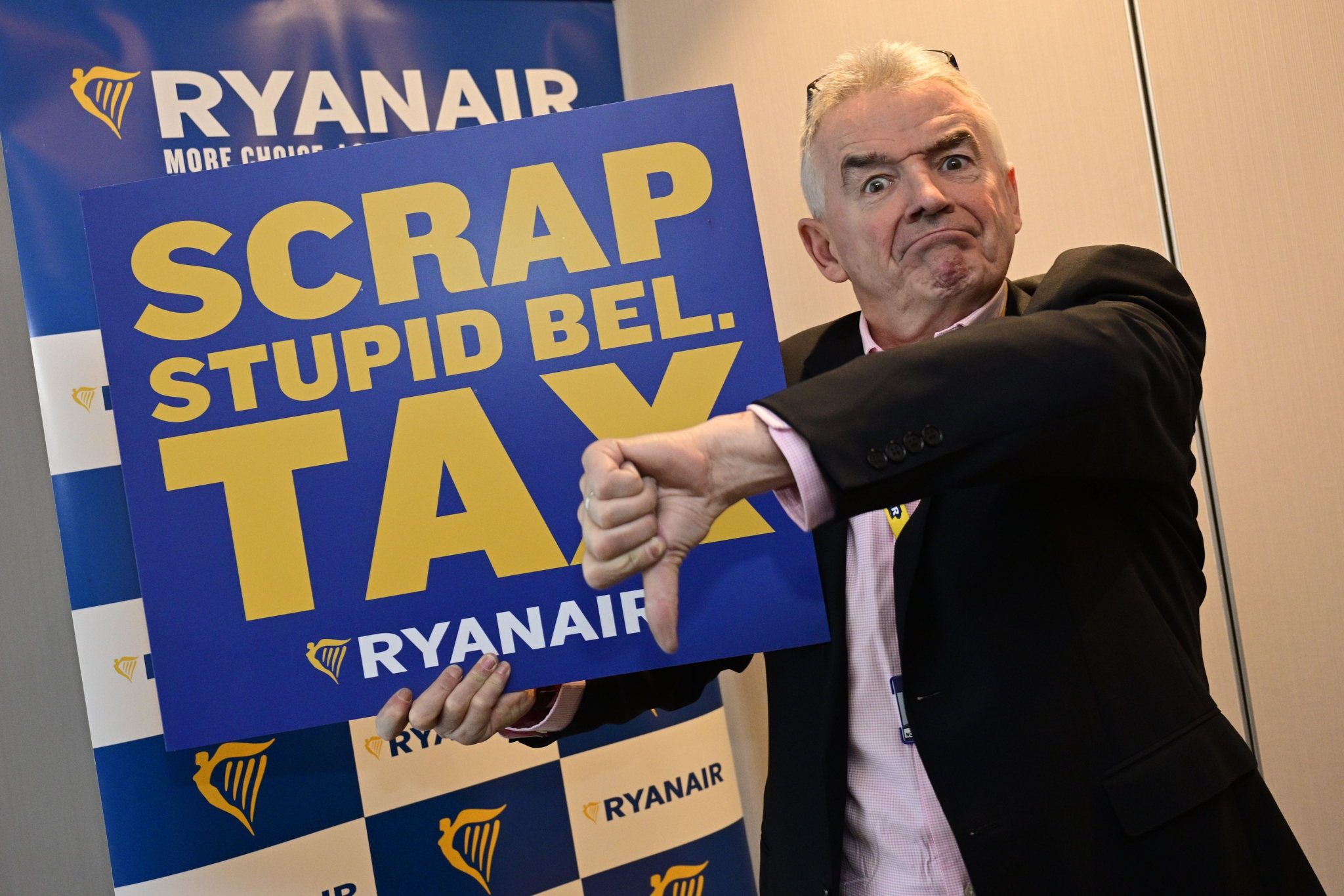 Ryanair to cut 1.1m seats in Belgium in response to higher taxes