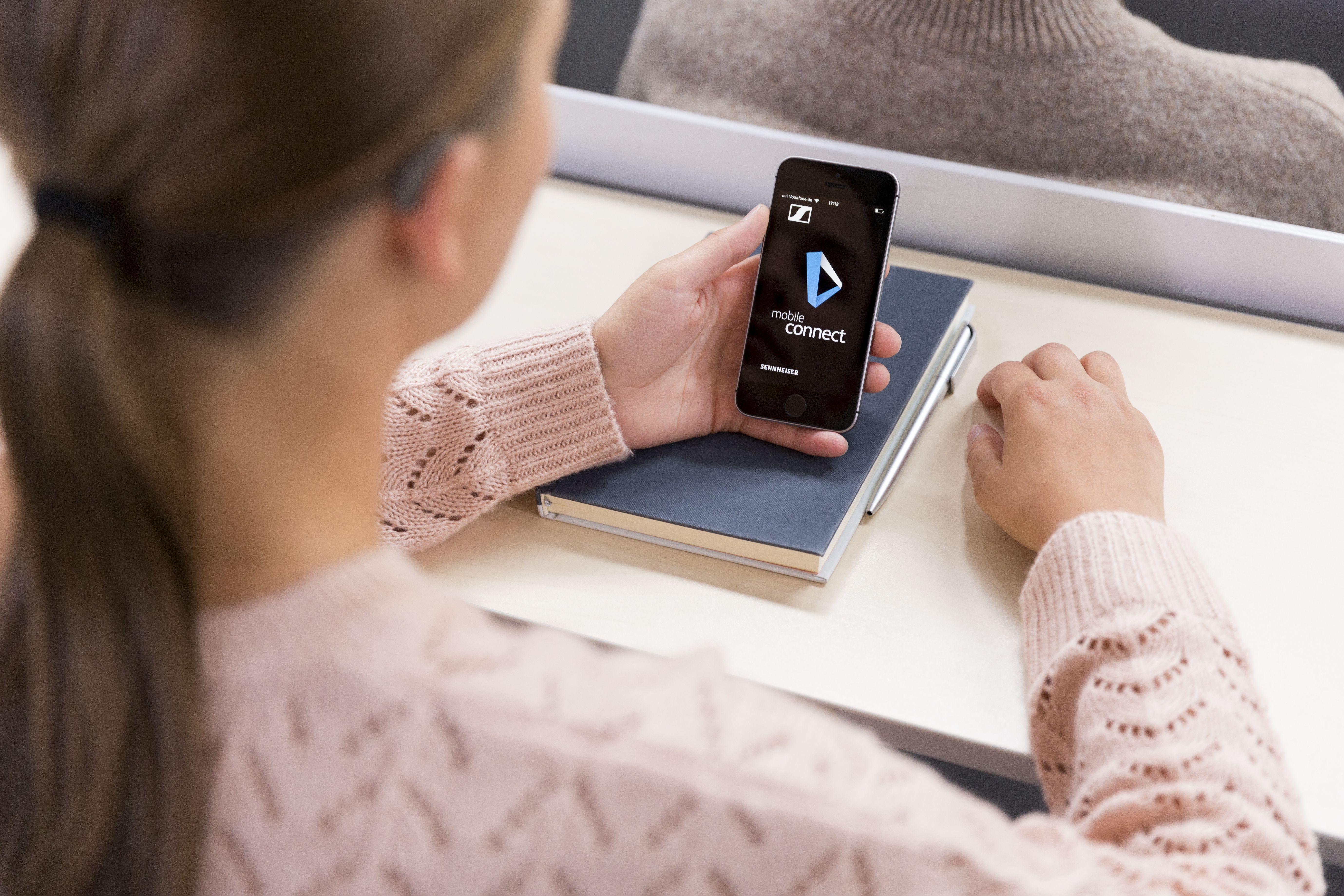 Stream audio content live via wi-fi: Sennheiser Mobile Connect provides hearing support directly via your smartphone