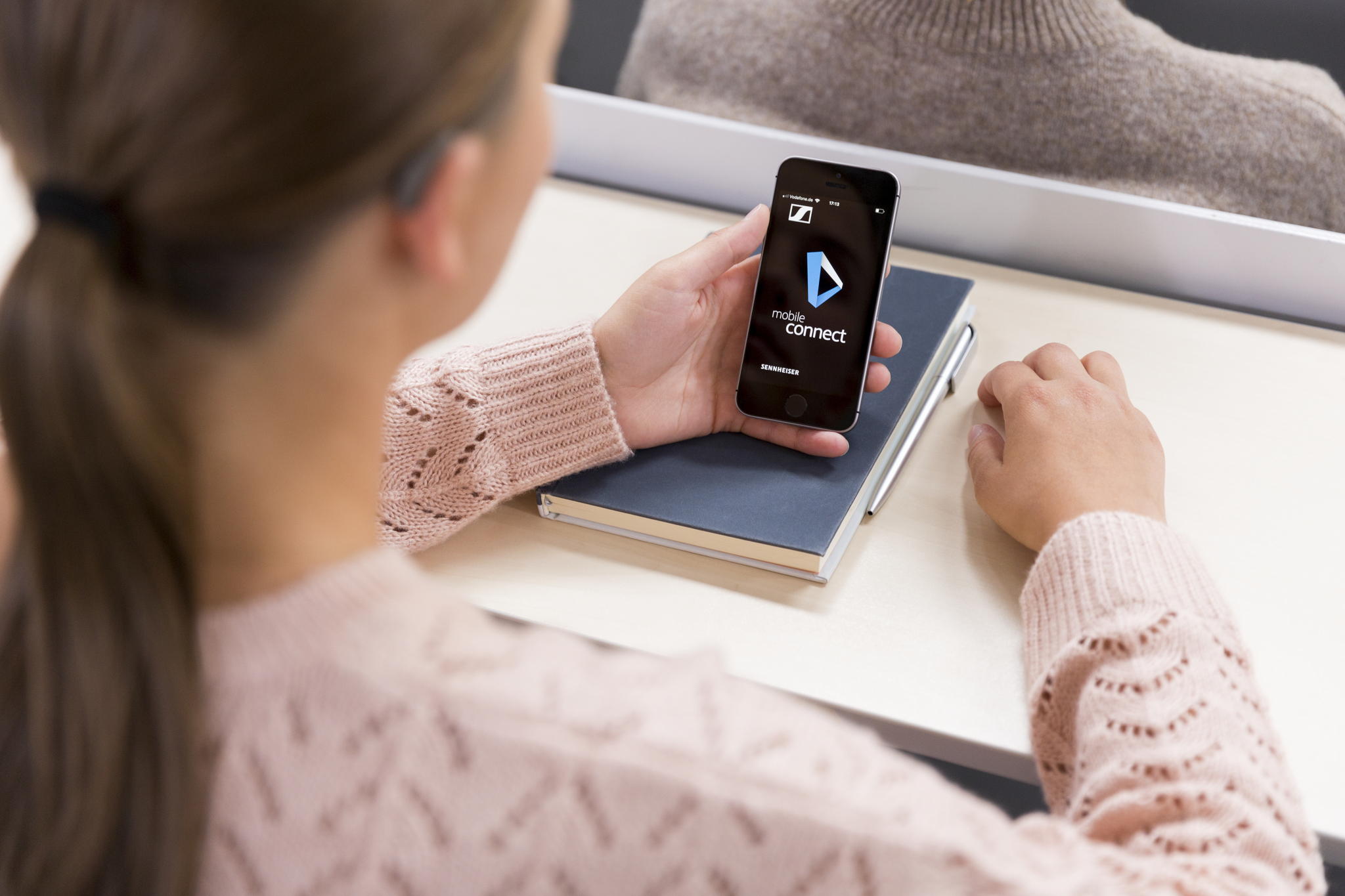 Stream audio content live via wi-fi: Sennheiser Mobile Connect provides hearing support directly via your smartphone Stream audio content live via wi-fi: Sennheiser Mobile Connect provides hearing support directly via your smartphone