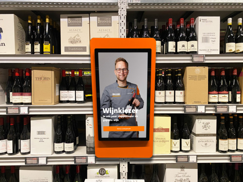 Colruyt test nieuwe innovatie in 6 winkels: digitale wijnassistent begeleidt klanten naar de ideale fles wijn