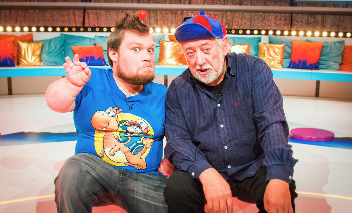 William Boeva en Urbanus in Boeva & the games - (c) Ketnet