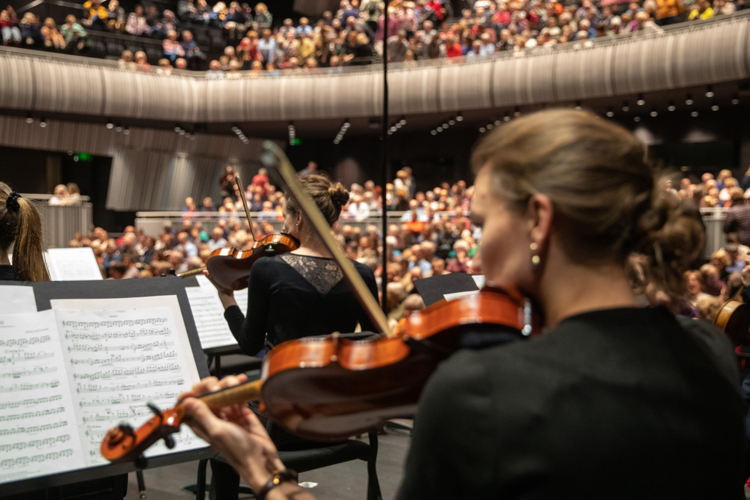 Iedereen klassiek 2023: Brussels Philharmonic in Concertgebouw Brugge – © VRT/Geert Van Hoeymissen
