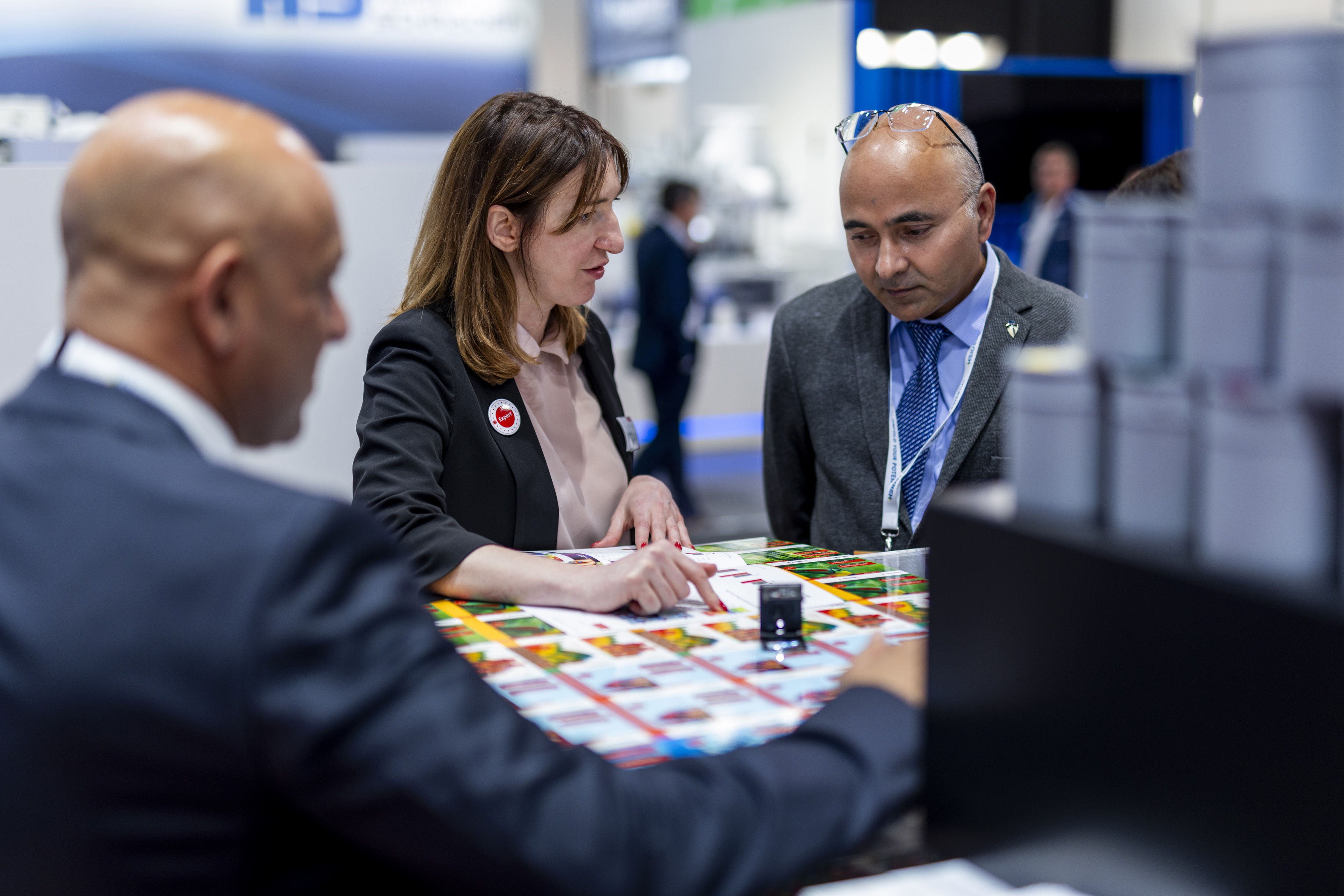 BOBST R&U technology Manager Viviana Ferrari, illustrating the high quality print results in oneECG at drupa.