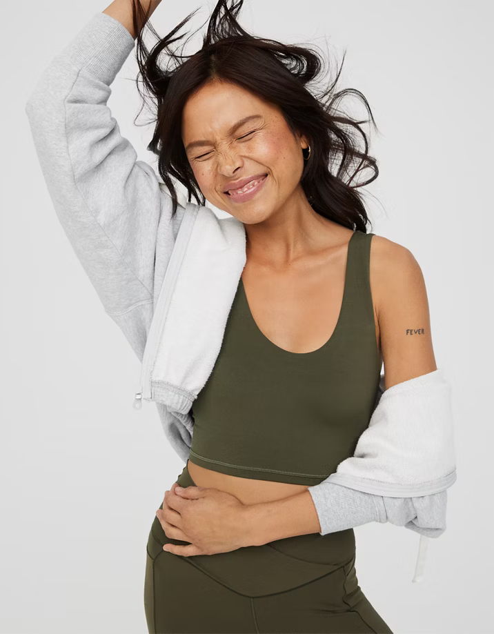 MUÉVETE EN ARMONÍA CON AERIE: RESPIRA, CONECTA Y FLUYE EN EL DIA DE INTERNACIONAL DE YOGA