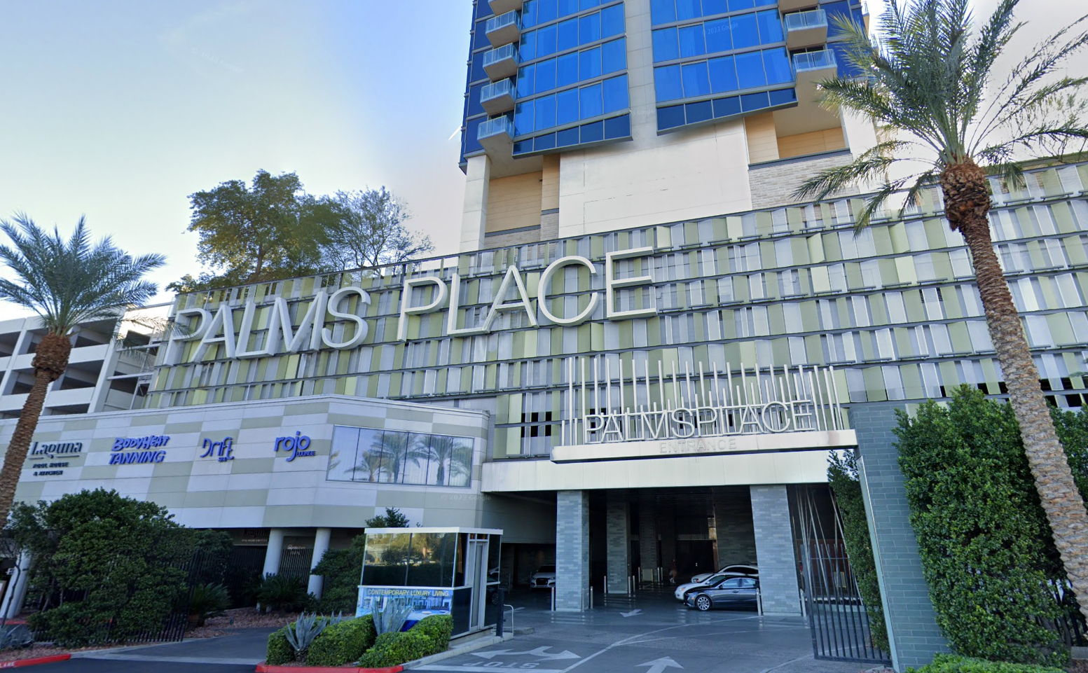 Palms Place arrival reception - please text +447545074631 on arrival and we'll meet you at the Palms Place Reception.