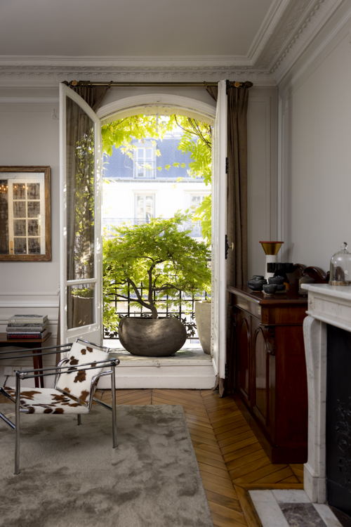 EM_Place-Des-Fleurs_Paris_foto-Bart-van-Leuven