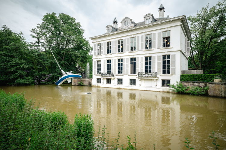 Erwin Wurm, Misconceivable, 2010 © SABAM Belgium 2025 - Photo: Tom Cornille Erwin Wurm, Misconceivable, 2010 © SABAM Belgium 2025 - Photo: Tom Cornille