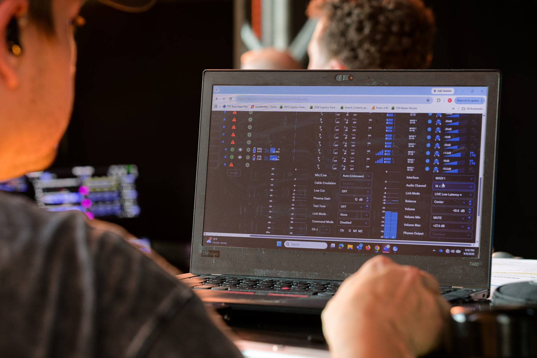 L'interface Web de Spectera est intuitive à utiliser. L'interface Web de Spectera est intuitive à utiliser.