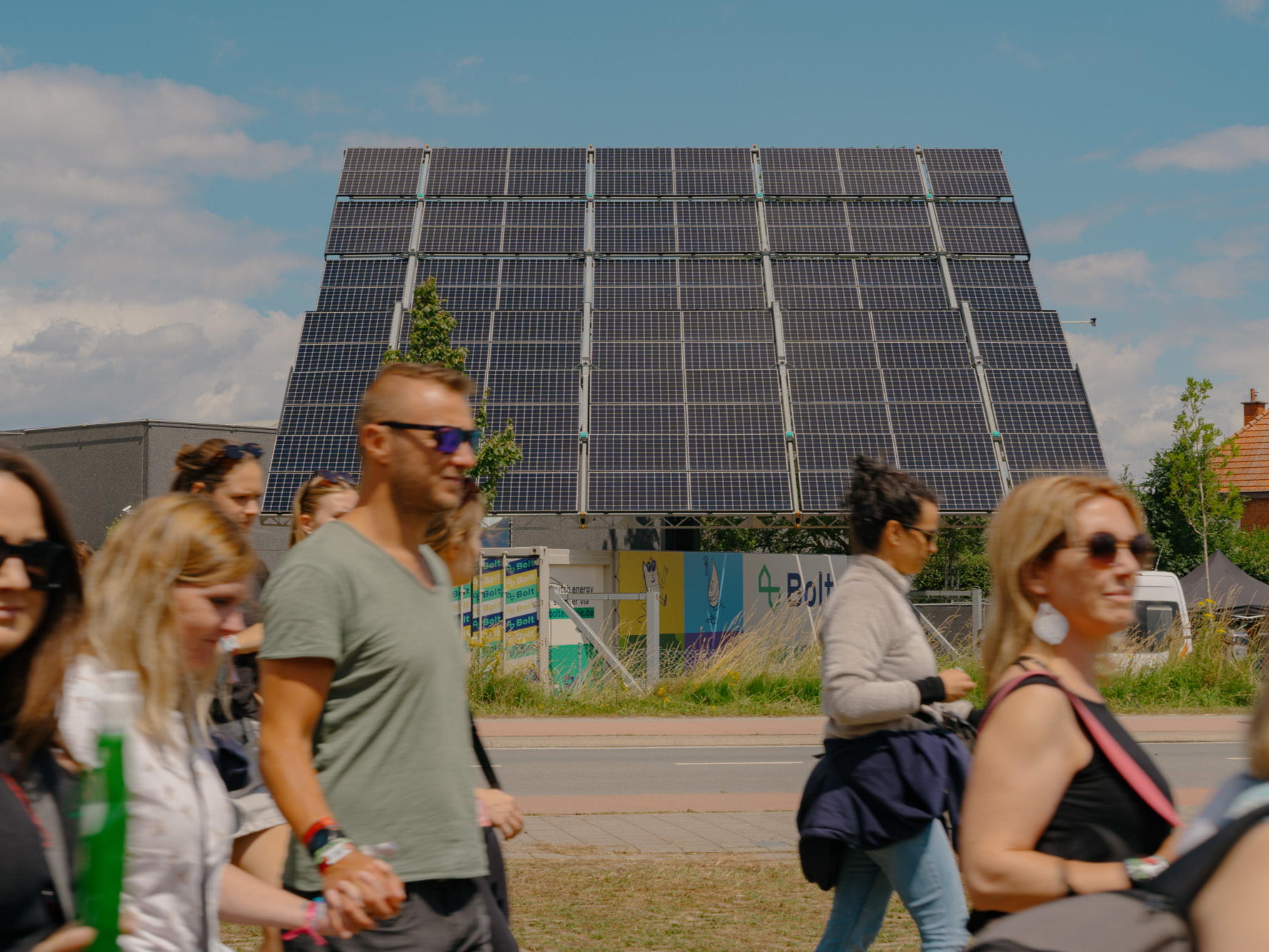 La plus grande installation solaire mobile se pose à Anderlecht