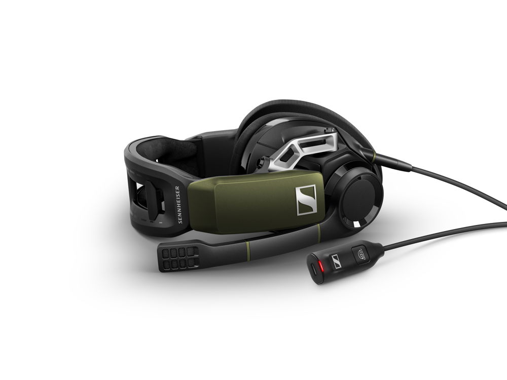 The GSP 550 gaming headset is paired with a sleek and intuitive Surround Dongle, designed to optimize the sound experience at a single click of its Dolby button.
