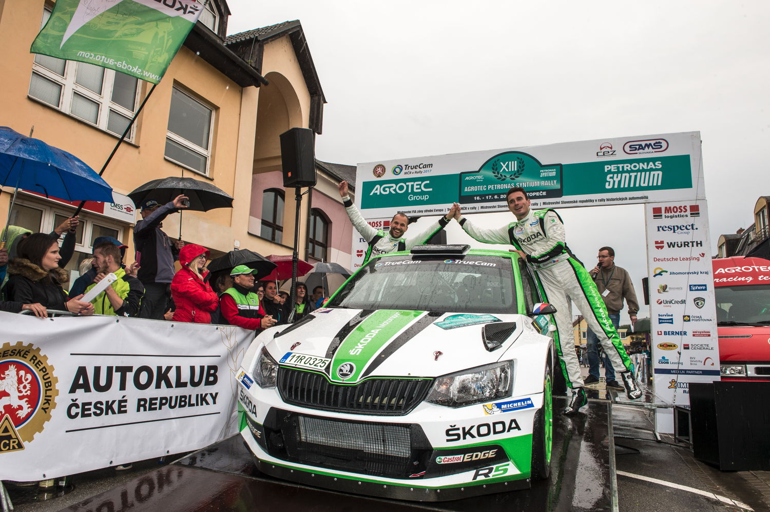 Jan Kopecký and co-driver Pavel Dresler (CZE/CZE), driving a ŠKODA FABIA R5 continued their winning streak with a dominant victory in the Czech Rally Championship at Rally Hustopeče