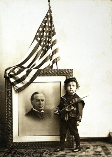 Little Boy next to McKinley Photograph. Photo, 1896. AKG1346645 © akg-images
