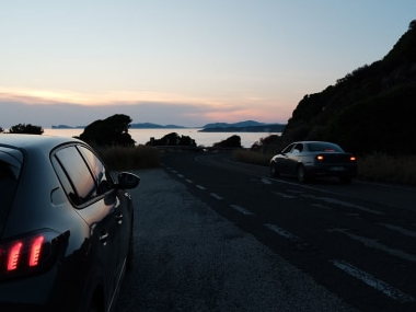 Last minute zomervakantie? Grote verschillen tussen huurauto's in Europa 