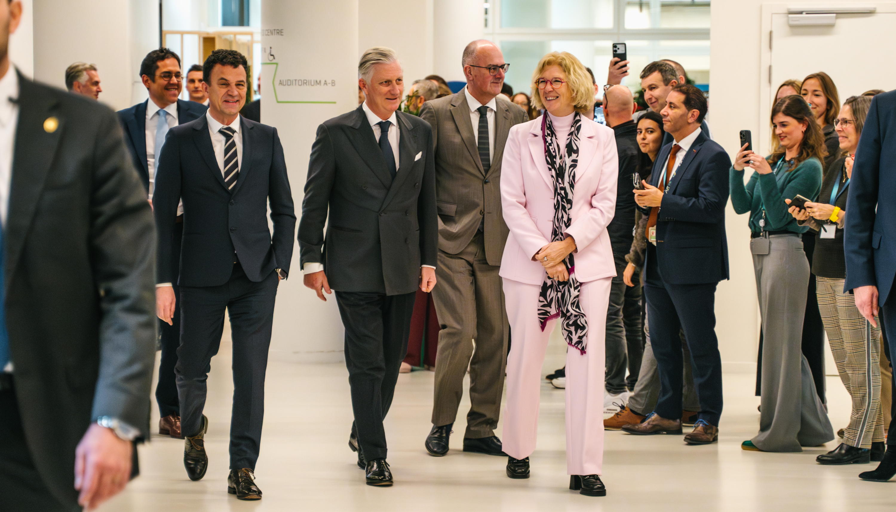 Koning Filip bezoekt AG Insurance ter gelegenheid van de 200e verjaardag van het bedrijf