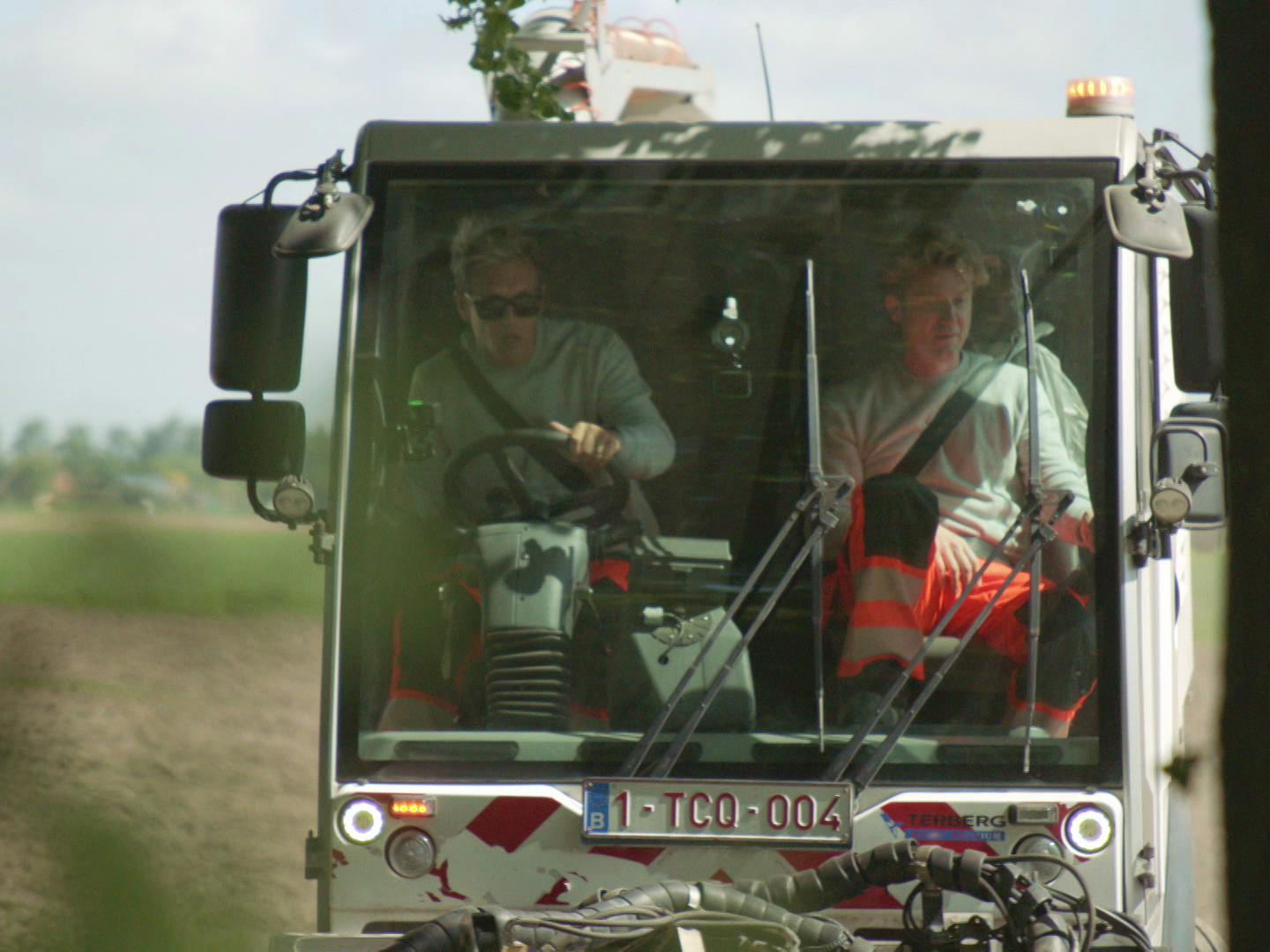 Straatvegen verloopt niet zonder slag of stoot in Jani & James doen-het-zelf: "Het gevoel dat ik met een Airbus vloog"