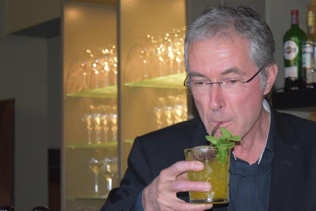 Jan Hautekiet proeft de campagnemocktail Fonzie: "Mocktails zijn 'double fun': lekker en je blijft er helder bij!"