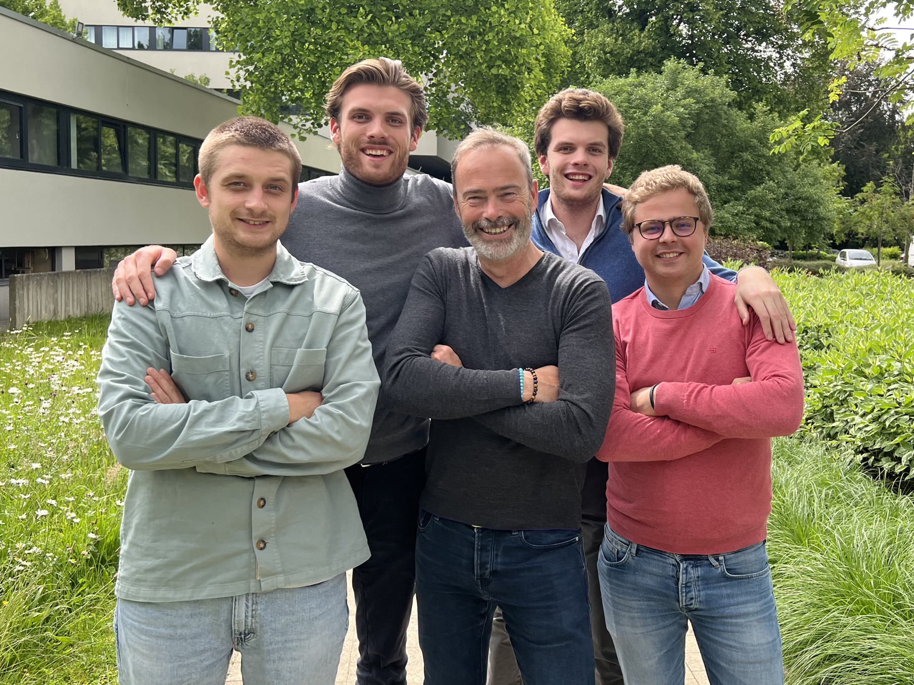 La startup Fline lance une campagne de sensibilisation avec ses bornes éthylotests sous l’initiative de la Ministre wallonne de la Sécurité routière, Valérie De Bue, et l’AWSR