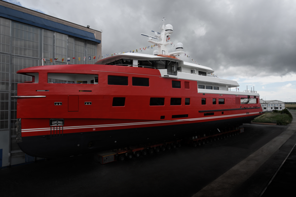 ROSSINAVI LAUNCHES M/Y AKULA, THE SHIPYARD’S FIRST EXPEDITION YACHT