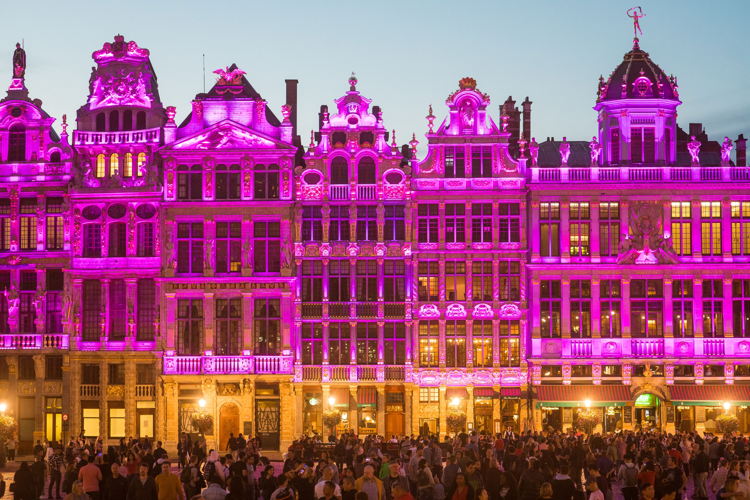 PinkIllumination_BrusselsGrandPlace_ELC