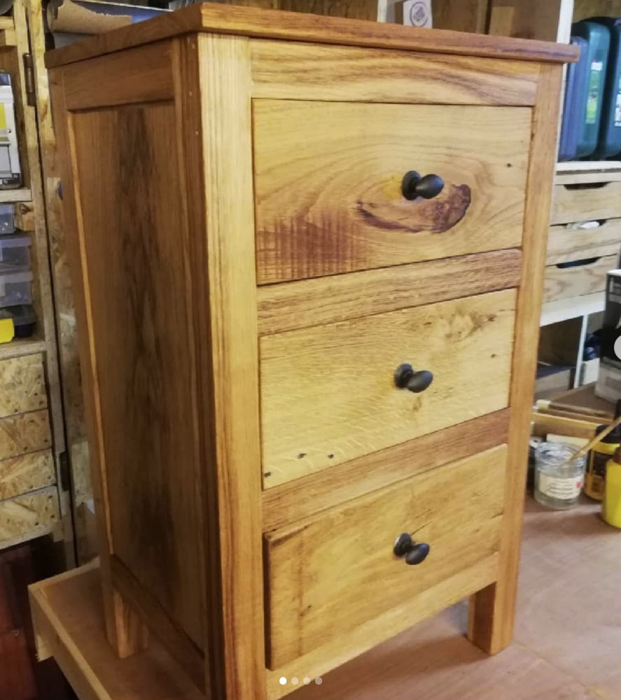 ikenhouten kast obv gerecupereerd hout uit oa Abdij van Park door fd_woodworks