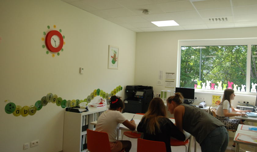 In het UZ Brussel kunnen jongeren vanaf dit schooljaar ook naar de ziekenhuisschool