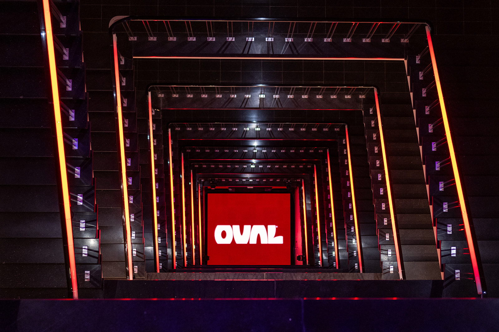 OVAL opent nieuw kantoor met eerste editie van OVAL Nights